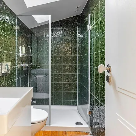 Plum Guide - Godinho Apartment Lisbon